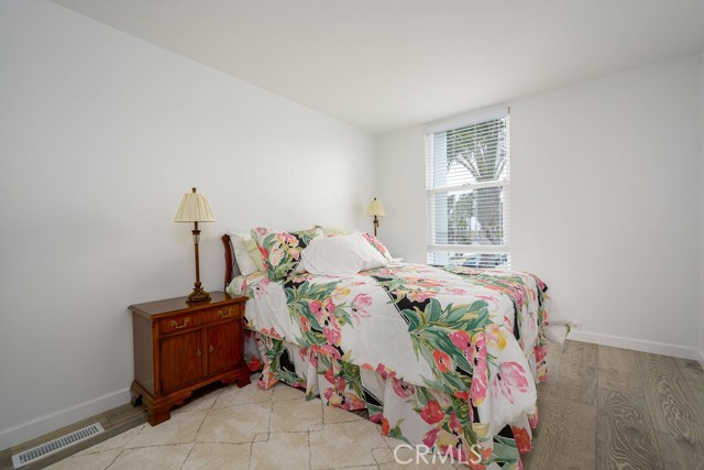 4073 Aladdin Drive, Huntington Beach CA: https://media.crmls.org/medias/d74c4452-a083-45ba-b651-b73493b26029.jpg
