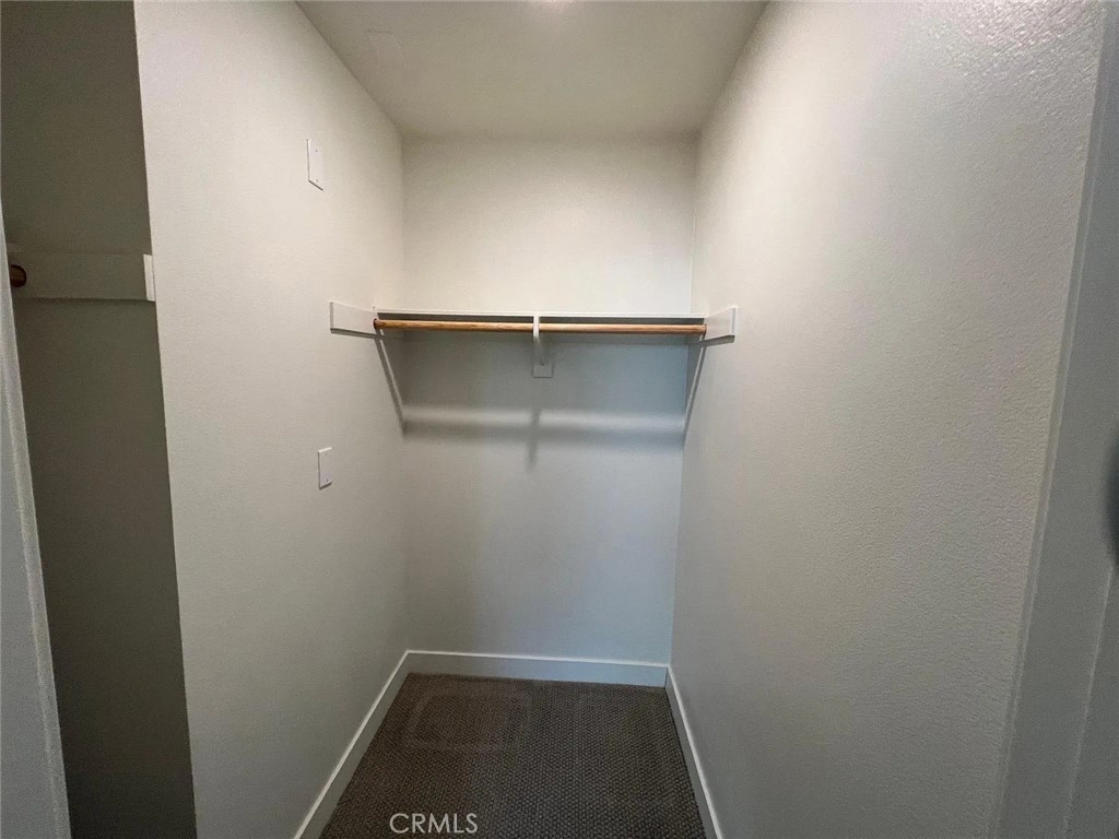 https://media.crmls.org/medias/d74d0730-4ee6-4032-b017-0363b03343dd.jpg?preset=X-Large