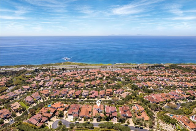 Detail Gallery Image 3 of 42 For 26 Cliffhouse Bluff, Newport Coast,  CA 92657 - 5 Beds | 4/1 Baths