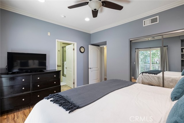 Detail Gallery Image 15 of 26 For 710 E Verdugo Ave #103,  Burbank,  CA 91501 - 3 Beds | 2/1 Baths