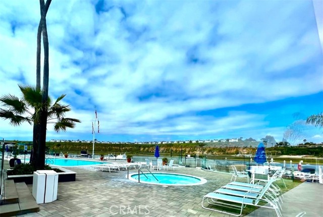 Detail Gallery Image 29 of 39 For 237 Plymouth Ave, Newport Beach,  CA 92660 - 3 Beds | 2 Baths