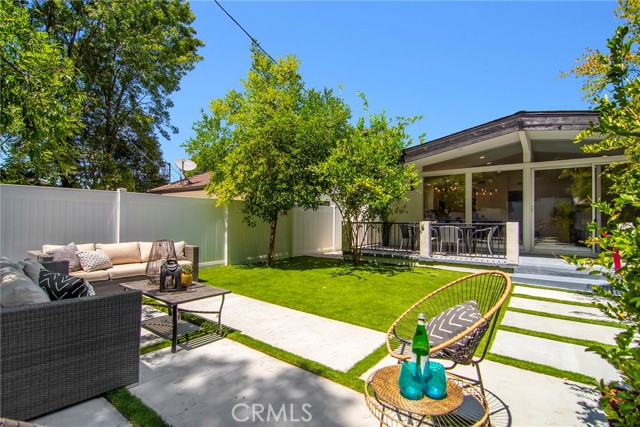 Detail Gallery Image 37 of 65 For 22284 Avenue San Luis, Woodland Hills,  CA 91364 - 6 Beds | 5/1 Baths