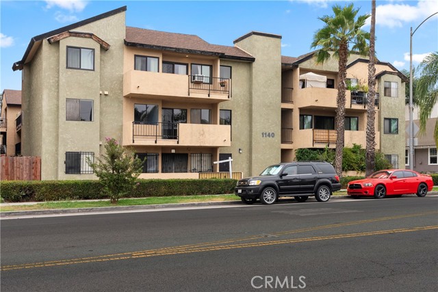 Detail Gallery Image 1 of 31 For 1140 Pacific Ave #19,  Long Beach,  CA 90813 - 2 Beds | 2 Baths