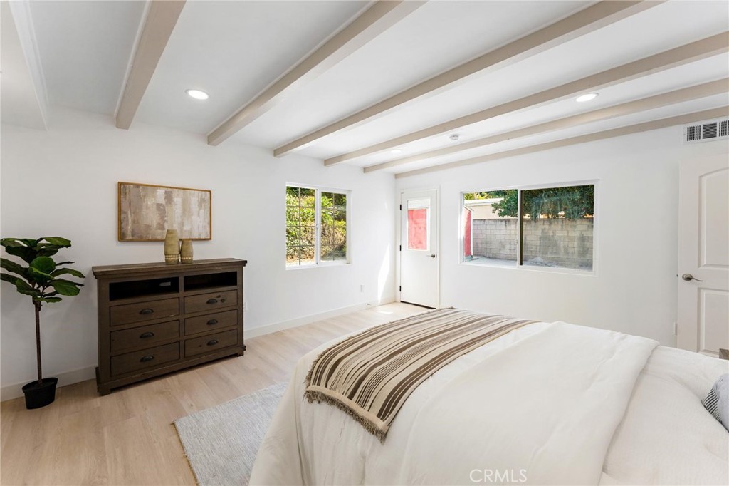 MLS #OC25184707 image #19