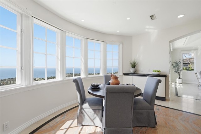 Detail Gallery Image 15 of 38 For 1509 via Castilla, Palos Verdes Estates,  CA 90274 - 5 Beds | 5/1 Baths