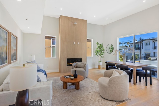 2405 Mathews Avenue, Redondo Beach CA: https://media.crmls.org/medias/d75193cd-ff07-488c-a5be-d04b9321f650.jpg