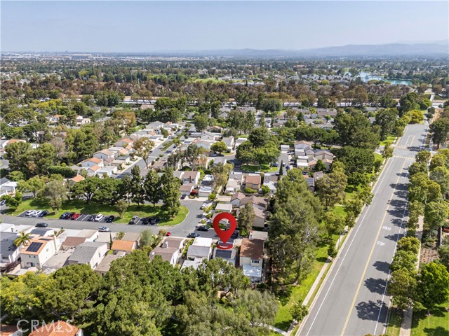 75 Willow Tree Lane, Irvine CA: https://media.crmls.org/medias/d752c4b2-ecb3-488e-8e38-82aee137eda5.jpg