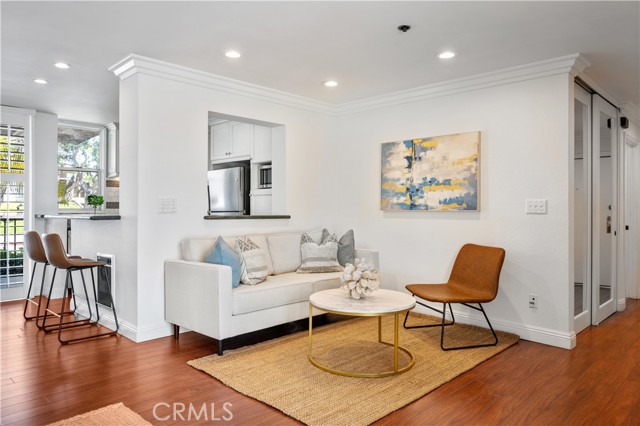 Detail Gallery Image 9 of 66 For 555 Esplanade #320,  Redondo Beach,  CA 90277 - 2 Beds | 2 Baths