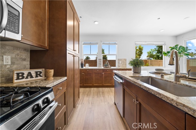 Image 11 of 50 For 7027 Avignon Drive