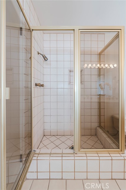 27659 Flaming Arrow Drive, Rancho Palos Verdes CA: https://media.crmls.org/medias/d7535bfb-29f9-4bc8-bdf0-f5a74347129b.jpg
