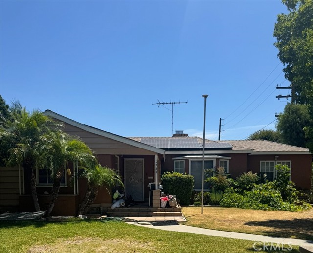 16924 Bixby Avenue, Bellflower CA: https://media.crmls.org/medias/d754c83a-4bd7-4eff-b783-adc4a413b618.jpg