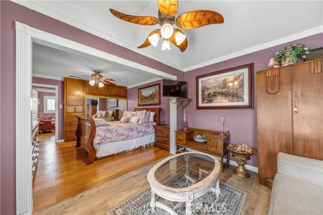 2033 E Duell Street, Glendora CA: https://media.crmls.org/medias/d754dd4c-add0-4824-b877-8df5a01d7a75.jpg