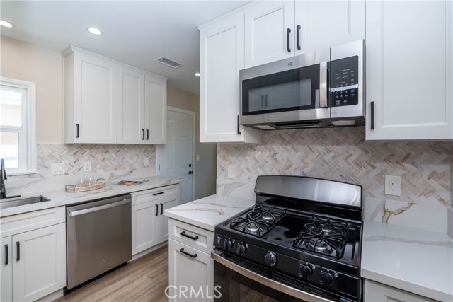 Detail Gallery Image 15 of 21 For 2241 Grand Ave, Long Beach,  CA 90815 - – Beds | – Baths