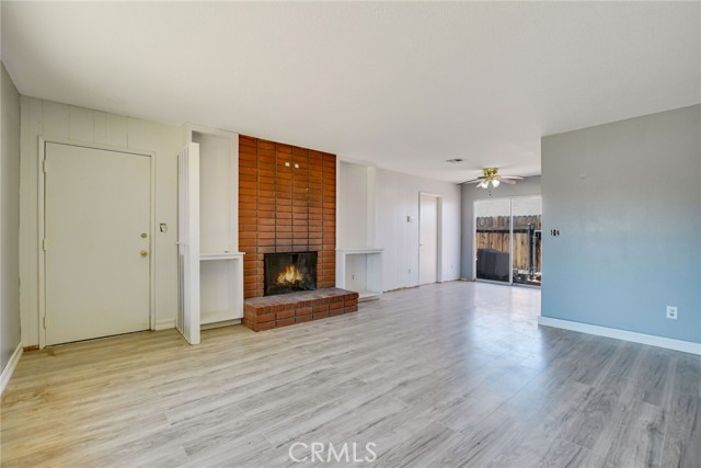 13388 Mohawk Road, Apple Valley CA: https://media.crmls.org/medias/d7556d41-f3d4-403a-8cca-ba25cb5aa64d.jpg