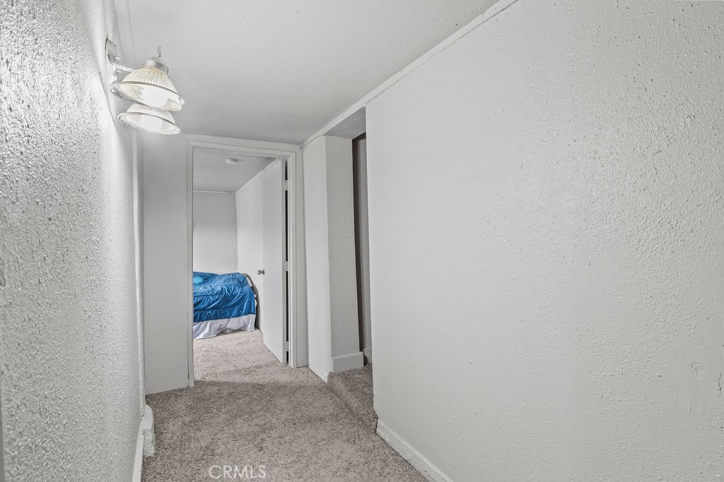 https://media.crmls.org/medias/d7559802-c259-47fe-bdd2-b81456ed947f.jpg?preset=X-Large