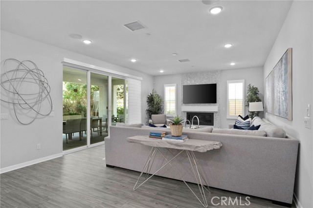 2621 E Clara Lane, Ontario CA: https://media.crmls.org/medias/d755a68c-b370-42ca-a01e-0d3d23da016f.jpg