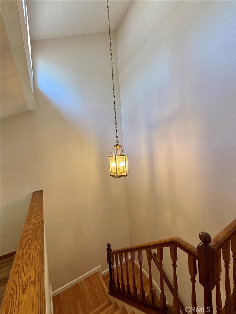 https://media.crmls.org/medias/d755bda0-48e8-4380-ac33-e355c928761f.jpg?preset=X-Large