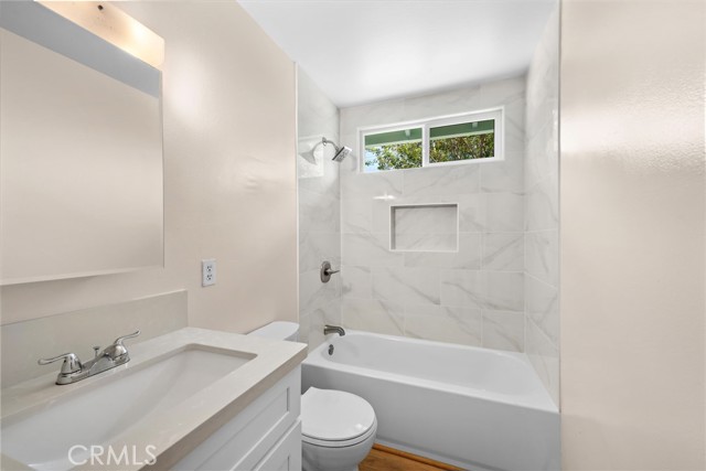 5852 Raphael Drive, Huntington Beach CA: https://media.crmls.org/medias/d755cd7b-66a2-46bb-af94-972e4cb98595.jpg