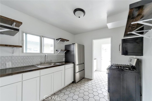  Income Home for Sale in North Hollywood, California