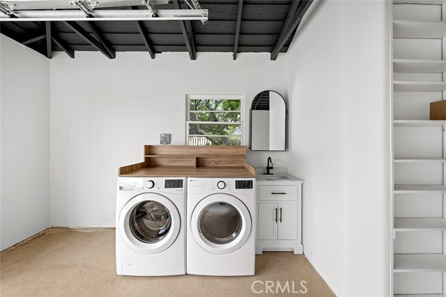 795 Saint Anns Drive, Laguna Beach CA: https://media.crmls.org/medias/d756663c-fff1-4e61-8f1e-1e4bd9414713.jpg