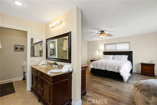 617 Iris Avenue, Corona del Mar CA: https://media.crmls.org/medias/d756db63-dbca-4de9-92ca-6a77575ecf01.jpg