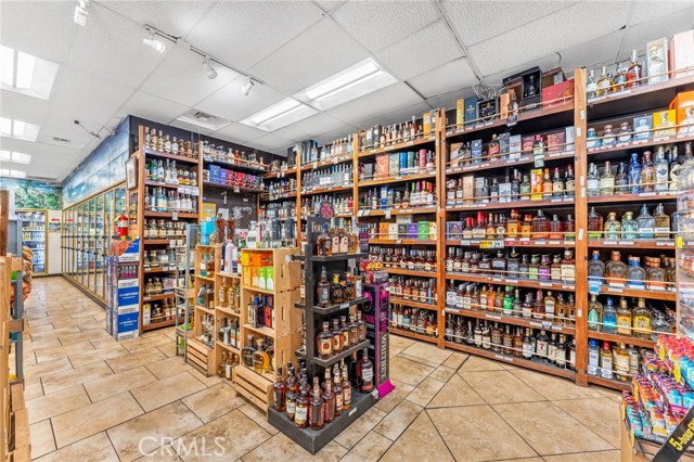 3200 Mission Avenue, Oceanside CA: https://media.crmls.org/medias/d756ea52-f36e-48c1-87a1-593bdb8952b4.jpg