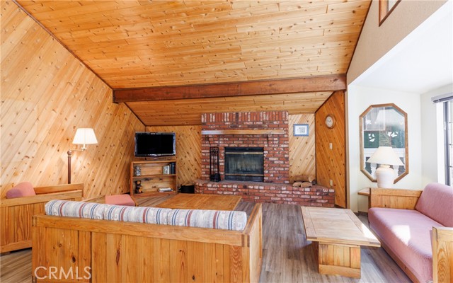 Detail Gallery Image 10 of 33 For 801 Highland, Sugarloaf,  CA 92386 - 2 Beds | 1/1 Baths