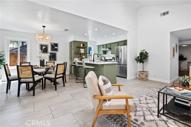 715 Oceanhill Drive, Huntington Beach CA: https://media.crmls.org/medias/d757668f-859c-4305-8b10-272da7830664.jpg