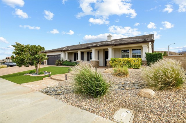 5614 Regent Hill W Terrace, Palmdale CA: https://media.crmls.org/medias/d7577d05-f711-48a5-b2eb-50fee81949ed.jpg