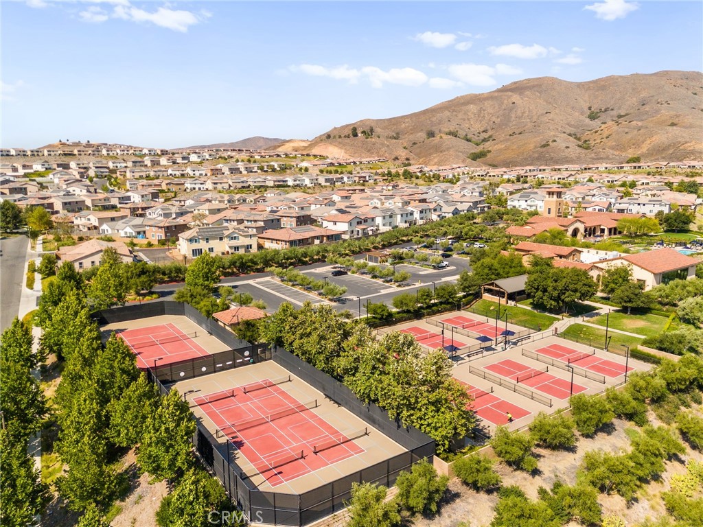 MLS #OC25159239 img 38