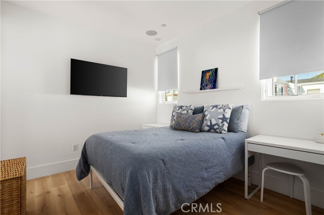 Detail Gallery Image 47 of 65 For 400 40th Street, Newport Beach,  CA 92663 - 7 Beds | 6/2 Baths