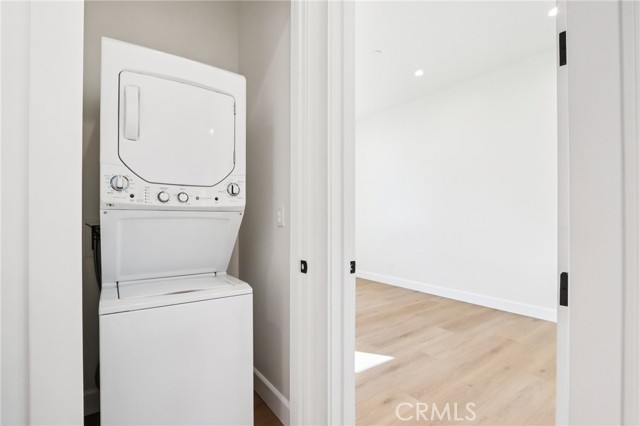 Detail Gallery Image 42 of 51 For 14931 Vose St, Van Nuys,  CA 91405 - 7 Beds | 6/1 Baths