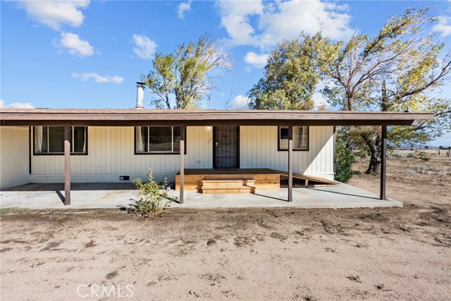 47322 180th W, Lancaster CA: https://media.crmls.org/medias/d7590cb2-c2f6-4a43-9462-6e69f8affcda.jpg