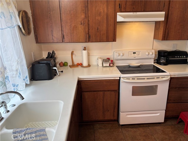 1065 Bascomb, Riverside CA: https://media.crmls.org/medias/d75b3459-5584-4bbc-a17c-8672198395f8.jpg