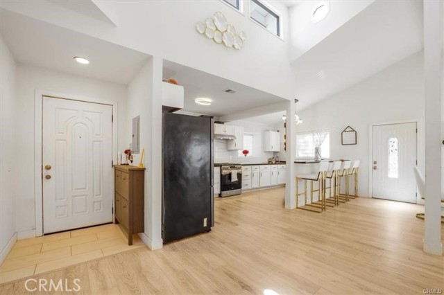 9739 Hillhaven Avenue, Tujunga CA: https://media.crmls.org/medias/d75bd0d3-344d-4446-9256-4dedd243c3e3.jpg