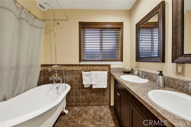 Detail Gallery Image 18 of 35 For 22677 Criswell, West Hills,  CA 91307 - 5 Beds | 3 Baths