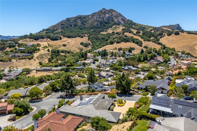940 Pasatiempo Drive, San Luis Obispo CA: https://media.crmls.org/medias/d75cf411-8aae-40ed-ab5c-d0473eab161e.jpg