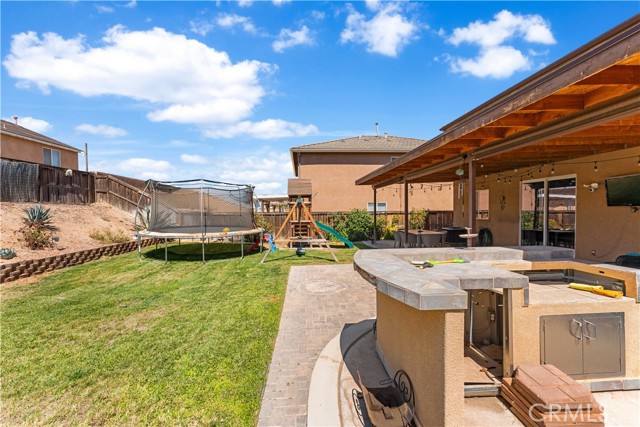 Detail Gallery Image 22 of 26 For 9482 Apricot Ct, Hesperia,  CA 92345 - 4 Beds | 2/1 Baths