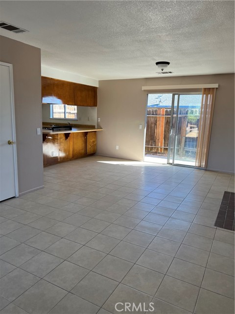 Detail Gallery Image 1 of 6 For 10747 Kiowa  1a Rd, Apple Valley,  CA 92308 - 1 Beds | 1 Baths
