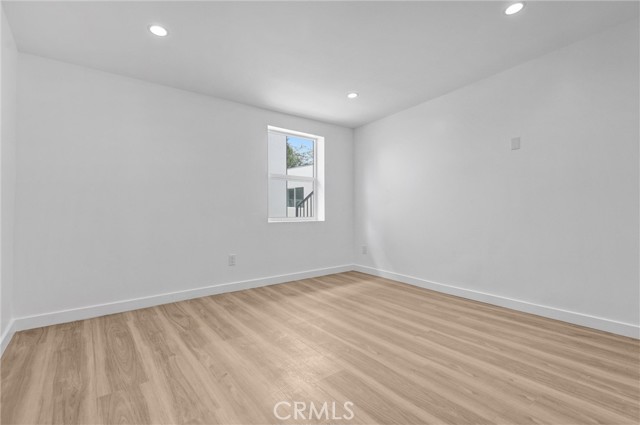 18152 Sunburst Street, Northridge CA: https://media.crmls.org/medias/d75e36cf-cf14-4711-a593-94267ace9293.jpg