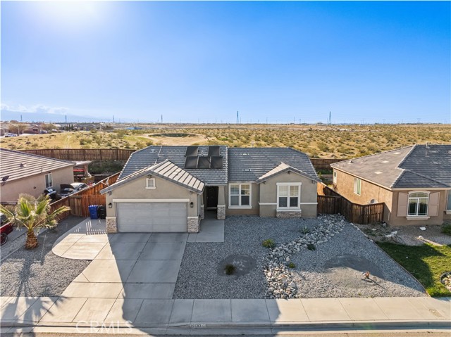Detail Gallery Image 2 of 50 For 15592 Red Oak, Victorville,  CA 92394 - 3 Beds | 2 Baths