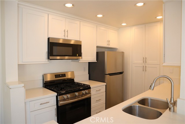 Detail Gallery Image 8 of 14 For 7 Cloudcrest, Aliso Viejo,  CA 92656 - 2 Beds | 2 Baths