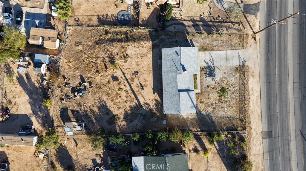 https://media.crmls.org/medias/d75eb8bc-d295-46b8-a769-3a672f30e5d1.jpg?preset=X-Large