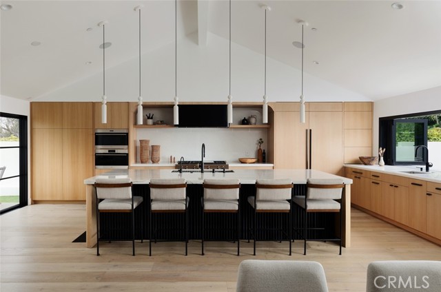 Detail Gallery Image 8 of 72 For 919 Sandcastle R, Corona Del Mar,  CA 92625 - 5 Beds | 4 Baths