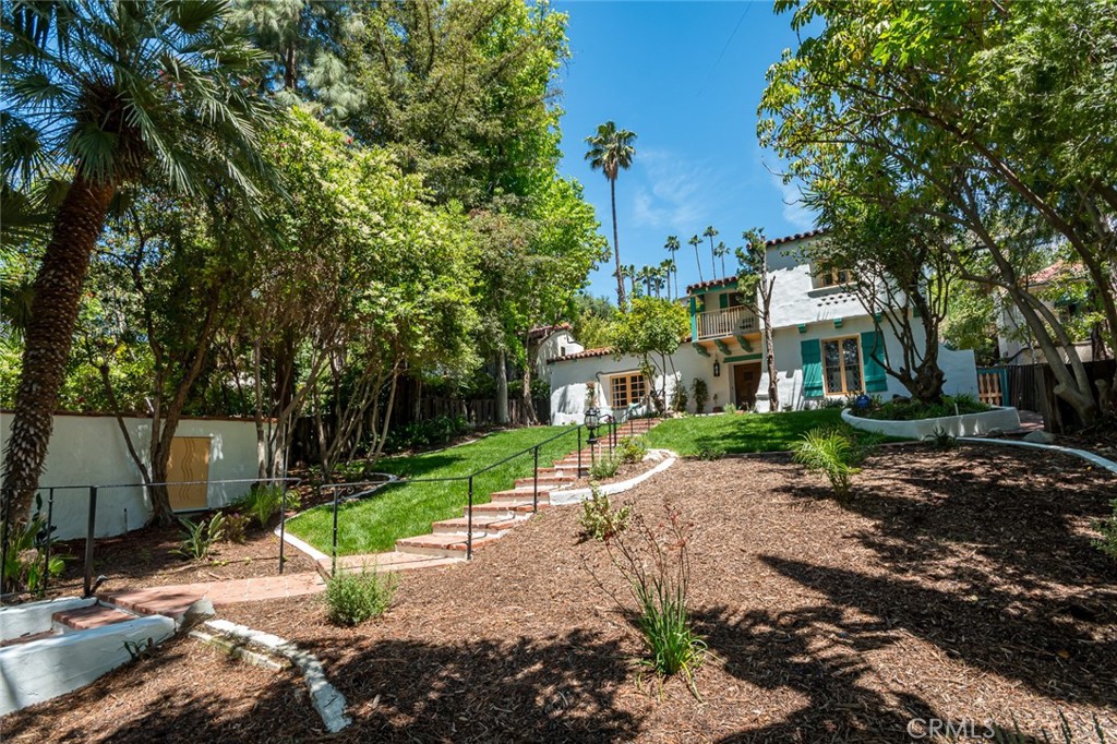1521 N Columbus Avenue Glendale img 2