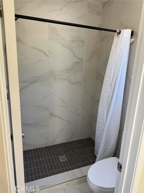 Detail Gallery Image 7 of 8 For 5111 El Circulo, Oceanside,  CA 92056 - 2 Beds | 2 Baths