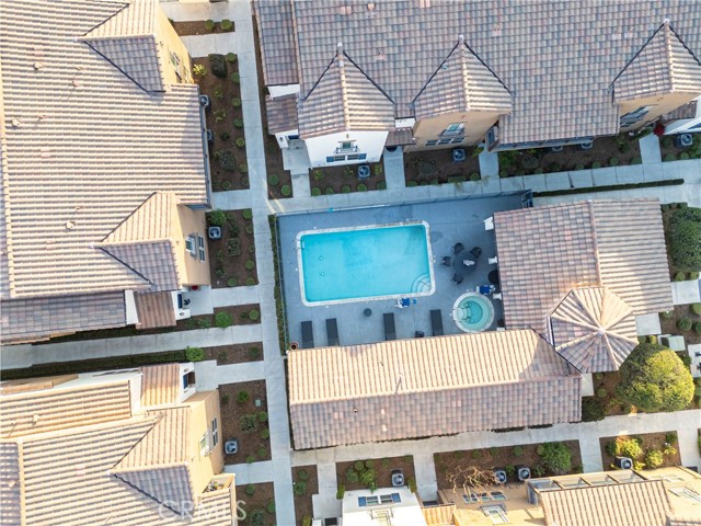 Detail Gallery Image 22 of 25 For 9834 Jersey #10,  Santa Fe Springs,  CA 90670 - 3 Beds | 3 Baths