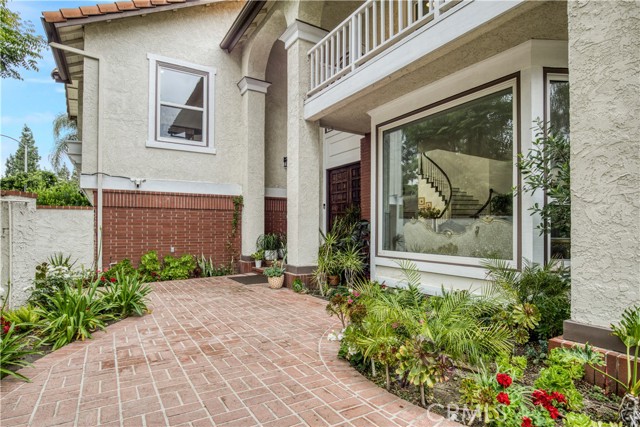 18238 Hastings Way, Porter Ranch CA: https://media.crmls.org/medias/d760a47f-8fd8-46aa-8c3d-cede291cc82c.jpg