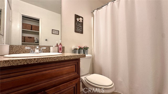 Detail Gallery Image 22 of 36 For 14750 Shadow Dr, Fontana,  CA 92337 - 3 Beds | 2/1 Baths