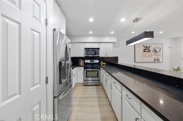 1940 N Highland Avenue, Los Angeles CA: https://media.crmls.org/medias/d76267d1-be3a-481c-826e-7797e6f11df2.jpg